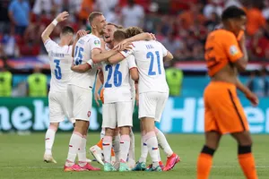 Tạo địa chấn trước Hà Lan, Czech gặp Đan Mạch ở tứ kết Euro