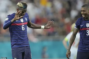 Mourinho phàn nàn về cách ăn mừng bàn thắng của Pogba