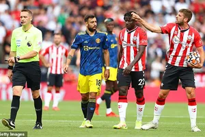 MU bị cầm hòa, HLV Solskjaer phàn nàn lối chơi của đối thủ