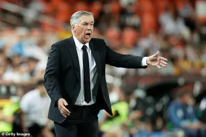 Real Madrid thắng nghẹt thở Valencia 5 phút cuối, Ancelotti nói gì?