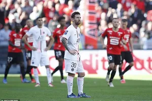 Messi, Neymar và Mbappe cùng ra sân nhưng PSG vẫn thua 
