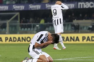 Báo chí Ý chỉ trích thậm tệ, Allegri thừa nhận Juventus là đội bóng tầm trung