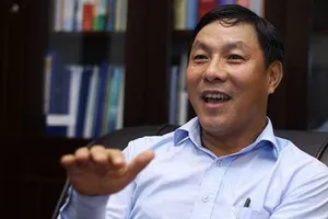 Thứ trưởng Bộ KH&ĐT: 'Tôi luôn mặc vest của May 10'