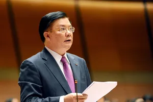 Bộ trưởng Đinh Tiến Dũng được giới thiệu ứng cử đại biểu Quốc hội