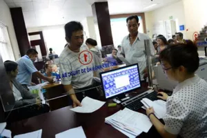 Nộp lệ phí trước bạ ô tô, xe máy qua ngân hàng điện tử