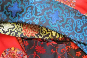 Giá khăn tơ tằm Trung Quốc về VN chỉ trên 92.000 đồng