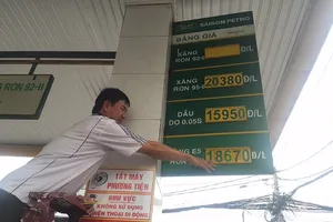 Tăng 'thần tốc', xăng A95 vẫn rẻ hơn các nước ? 