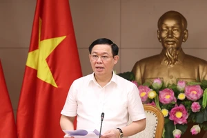 Giá vé máy bay tăng: Phó Thủ tướng “phê” Bộ GTVT