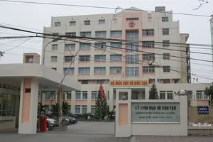 Dẹp giấy phép con: Nói mãi mà chưa làm được bao nhiêu ​