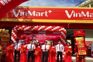 Vietlott và Vinmart+ bắt tay nhau bán xổ số