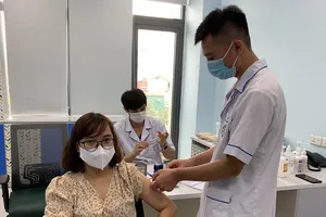 Ủy ban Thường vụ Quốc hội quyết dùng 12.100 tỉ mua vaccine