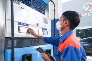 Đã trình phương án thuế tiêu thụ đặc biệt, thuế giá trị gia tăng với xăng dầu