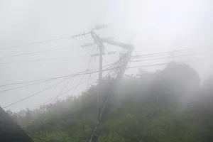 Mưa lũ, sạt lở... ảnh hưởng đến vận hành lưới điện