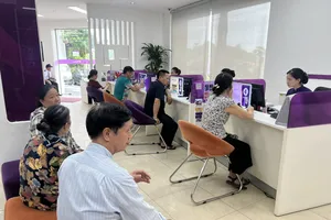 App ngân hàng liên tục báo lỗi trong ngày đầu áp dụng quy định sinh trắc học