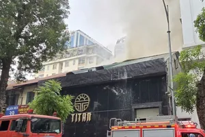 Hà Nội: Cháy lớn tại cơ sở kinh doanh đã dừng hoạt động