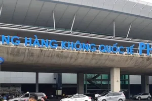 Tạm đình chỉ công tác cán bộ công an cửa khẩu Cảng hàng không quốc tế Phú Quốc 