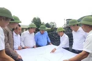 Tổng Giám đốc TKV kiểm tra kho cảng khu vực Cẩm Phả, Hòn Gai