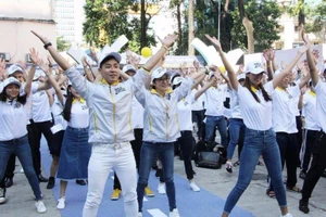 Ngôi sao Dương Tử Quỳnh tham gia chiến dịch SAFE STEPS