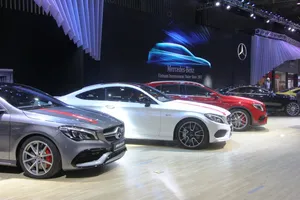 VIMS: Khó rời mắt khỏi gian hàng của Mercedes-Benz