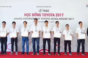 Toyota trao 35 học bổng cho sinh viên phía Nam