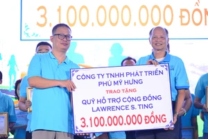 15.000 người đi bộ ủng hộ Quỹ Lawrence S.Ting