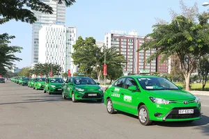 Mai Linh đồng hành cùng Hội hoa xuân Phú Mỹ Hưng 2018