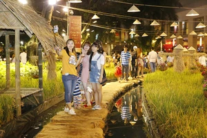 Khai mạc Hội hoa xuân Phú Mỹ Hưng Mậu Tuất 2018