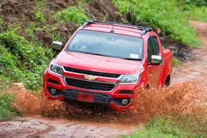 Thử nghiệm khắc nghiệt khung gầm xe Colorado và Trailblazer