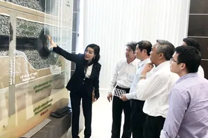 Đoàn giám sát của Quốc hội thăm, làm việc rác Đa Phước