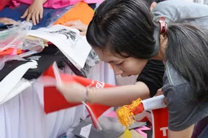 Giảm túi nylon vì cuộc sống xanh bền vững