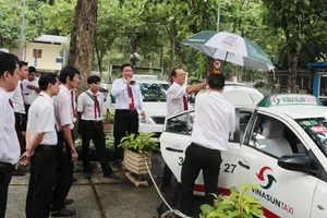 Vinasun huấn luyện nghiệp vụ taxi châu Âu cho tài xế