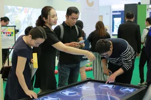 Trải nghiệm tương tác sân chơi “Future Park” ở Crescent Mall