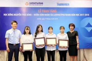LienVietPostBank trao 143 suất học bổng cho sinh viên