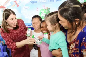 Vinamilk tổ chức sân chơi thiếu nhi nhân ngày 1-6