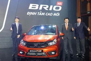 Honda Brio tân binh xe cỡ nhỏ: Đắt xắt ra miếng