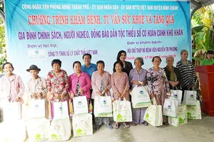 VWS trao quà dịp Vu lan cho 300 hộ dân nghèo ở Bình Chánh