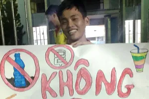 Các trường đại học ở TP.HCM 'nói không' với rác thải nhựa