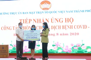 Vinamilk tiếp tục ủng hộ 8 tỷ đồng chống dịch COVID-19