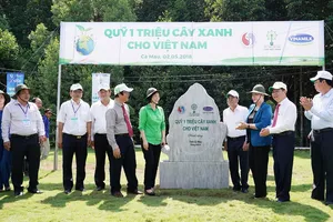 Vinamilk: Trồng cây để phủ xanh các khu di tích lịch sử