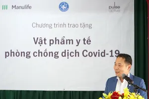 Manulife Việt Nam góp gần 3.5 tỷ đồng cho tuyến đầu chống dịch