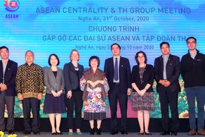 Trang trại bò sữa TH: điểm hẹn của các Đại sứ ASEAN