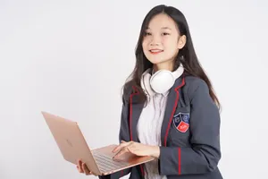 Học trường quốc tế lấy bằng tú tài Mỹ chi phí như trường công