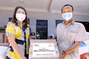 Diageo ủng hộ thiết bị y tế phòng chống dịch COVID-19