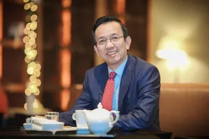 Ông David Dương xoay sở vaccine và thiết bị y tế tặng TP.HCM chống dịch