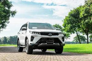 Nhiều gói ưu đãi để 'rinh' các mẫu xe Toyota dịp cuối năm