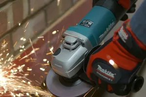 Cách sử dụng máy mài cầm tay đúng kỹ thuật