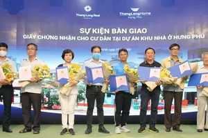 Thang Long Real Group bàn giao nhiều sổ hồng các dự án cho khách hàng trước Tết