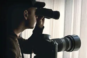 Có nên thuê thám tử theo dõi chồng?