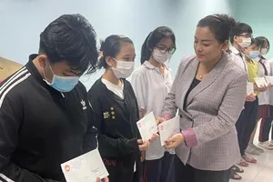 VWS tài trợ 86 suất học bổng Nguyễn Hữu Thọ cho huyện Nhà Bè