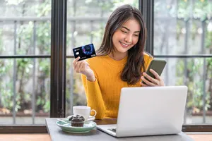 Đại tiệc giáng Sinh: NCB bùng nổ ưu đãi hoàn tiền gấp 2 lần khi chi tiêu thẻ Visa